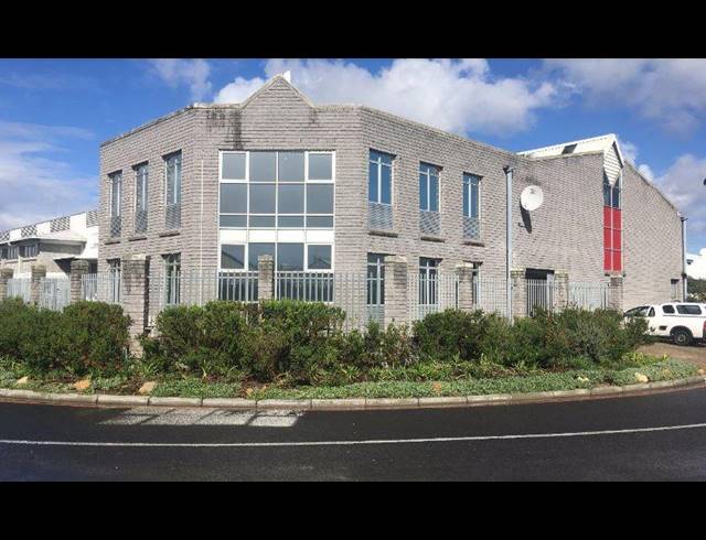820M² WAREHOUSE TO LET IN EPPING INDUSTRIAL